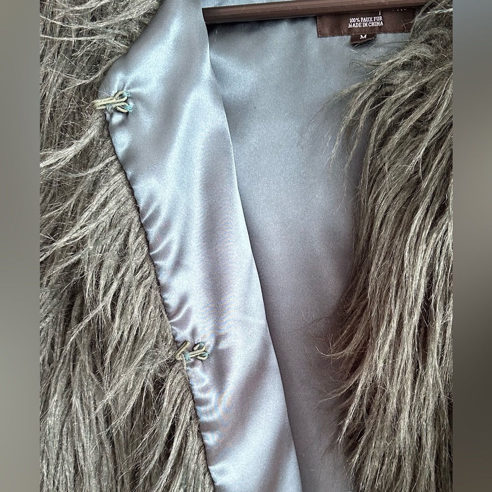 Donna Salyers Fabulous Dark Green Faux Fur Jacket - size M - Picture 5 of 8